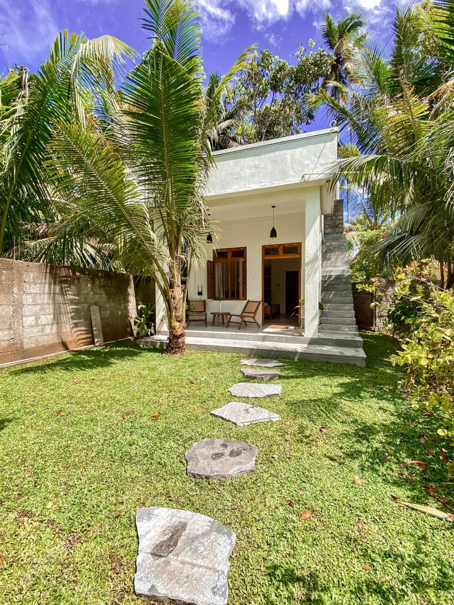 The Palm Private Cottages Midigama Kelet Kültér fotó